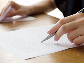 契約書の徹底した確認を